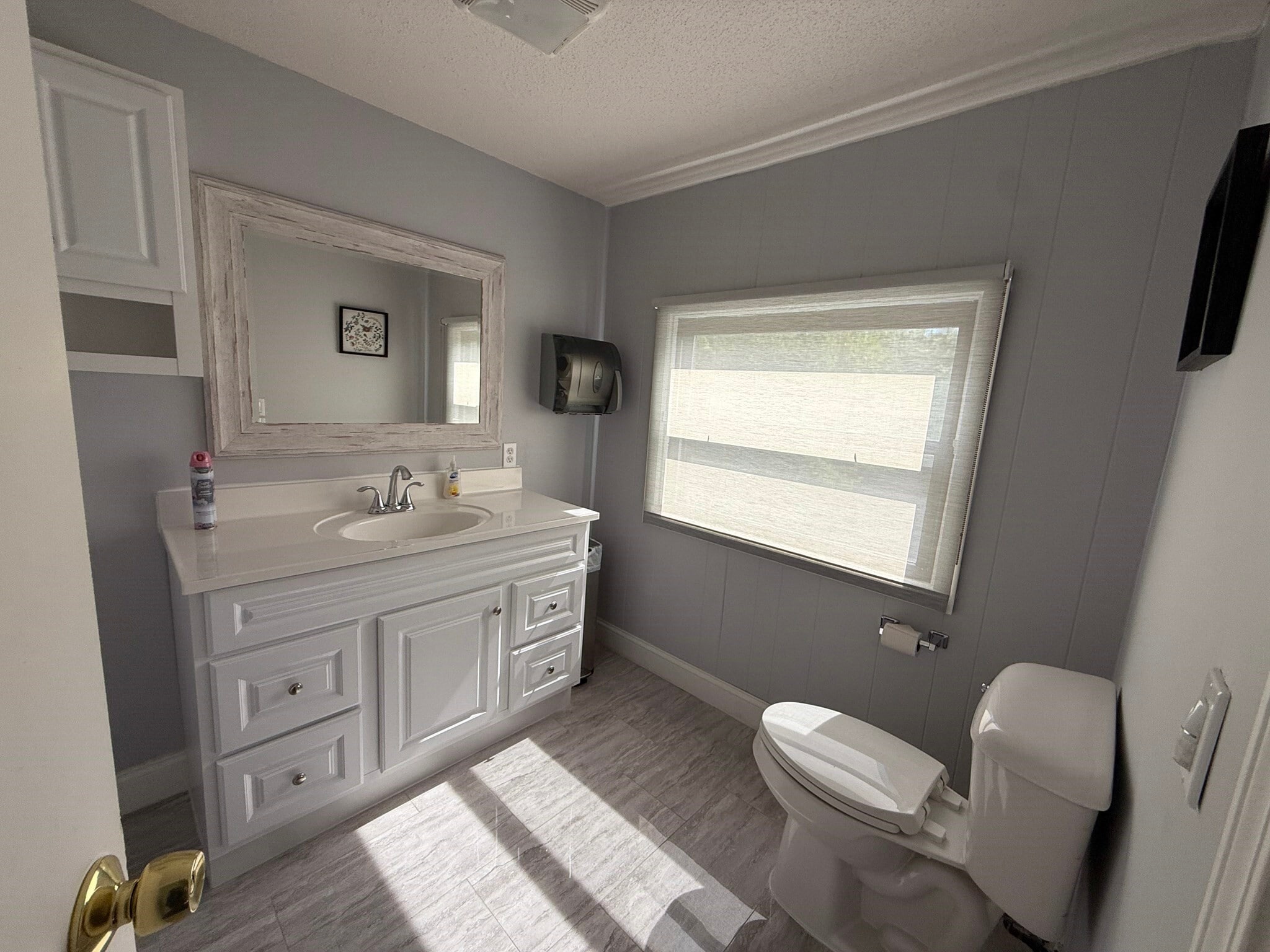 859 Washington St, Easton, MA for lease Interior Photo- Image 1 of 11