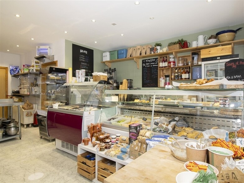 Jojo Deli, Ullapool for sale - Building Photo - Image 2 of 11