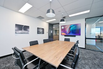 302 Selby St N, OSBORNE PARK for lease Interior Photo- Image 2 of 9