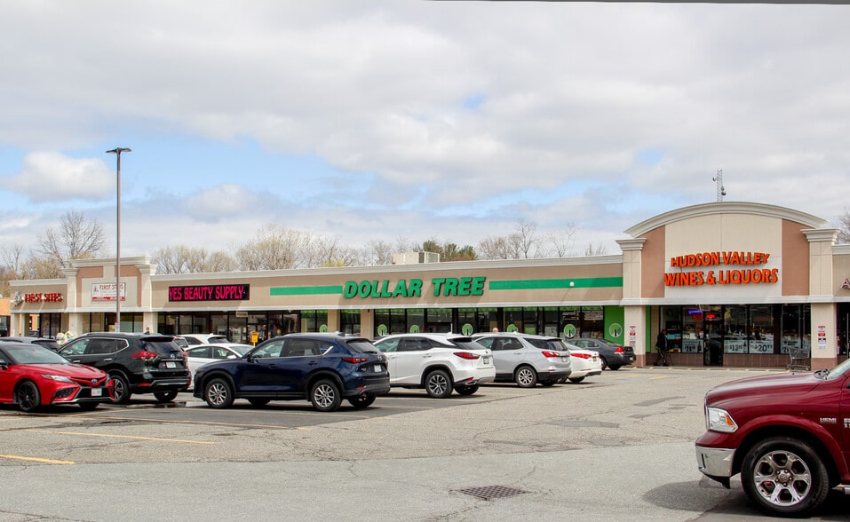 125-157 Dolson Ave, Middletown, NY for lease - Building Photo - Image 2 of 17