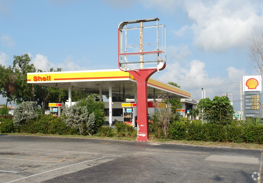 5980 Okeechobee Blvd, West Palm Beach, FL for sale - Primary Photo - Image 1 of 22