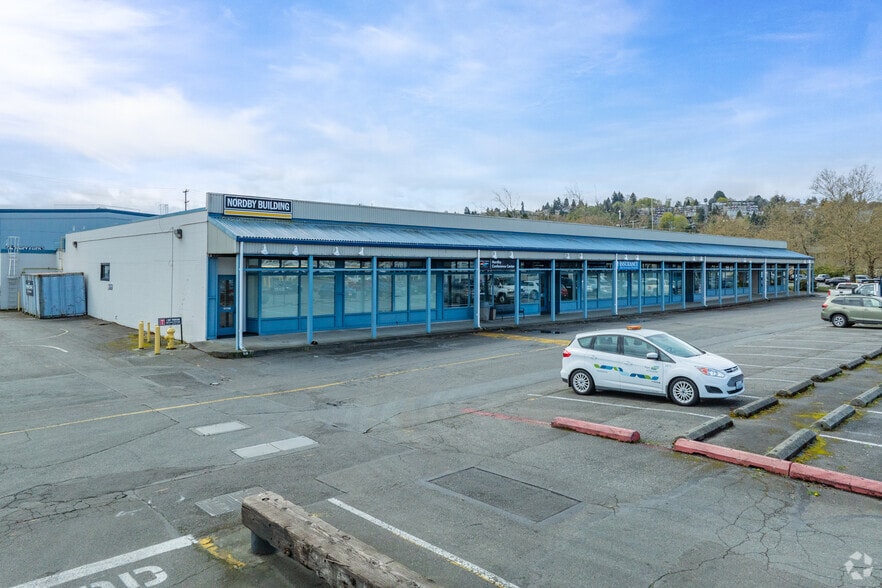 1715 W Nickerson St, Seattle, WA for lease - Building Photo - Image 2 of 4