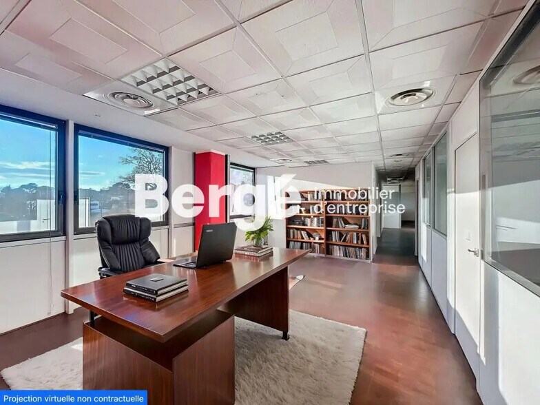 Office in Le Cannet for sale - Building Photo - Image 2 of 13