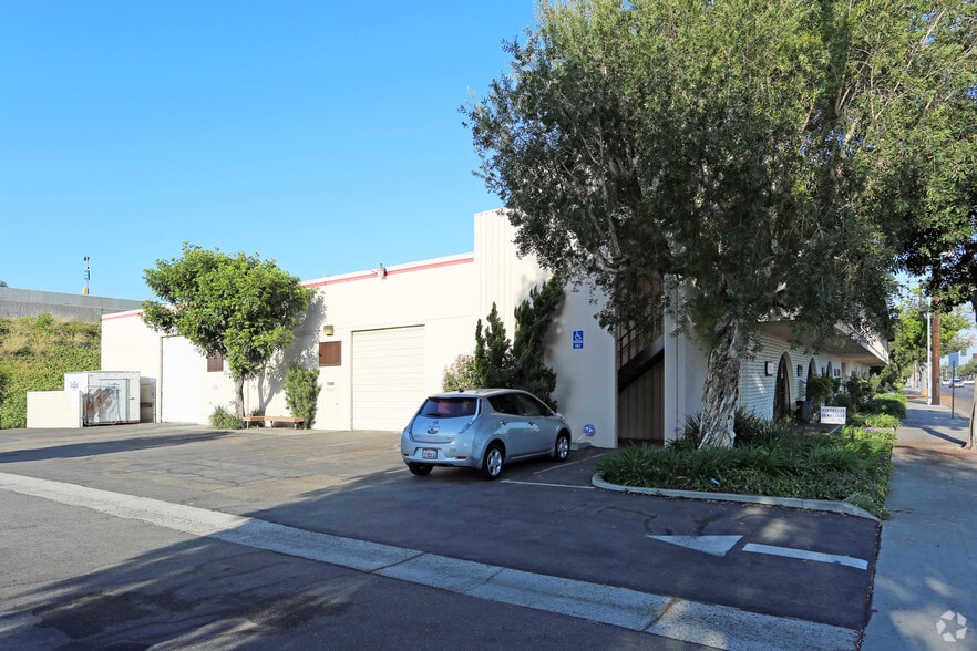 11562-11590 Trask Ave, Garden Grove, CA for lease - Building Photo - Image 3 of 13