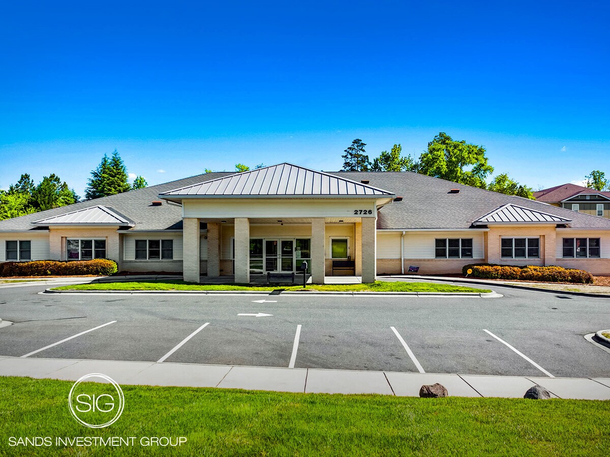 2726 W Arrowood Rd, Charlotte, NC 28273