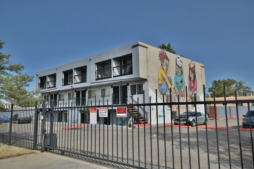 7615 Chico Rd NE, Albuquerque, NM for sale - Building Photo - Image 1 of 1