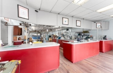 345 Nahatan St, Norwood, MA for sale - Interior Photo - Image 3 of 28