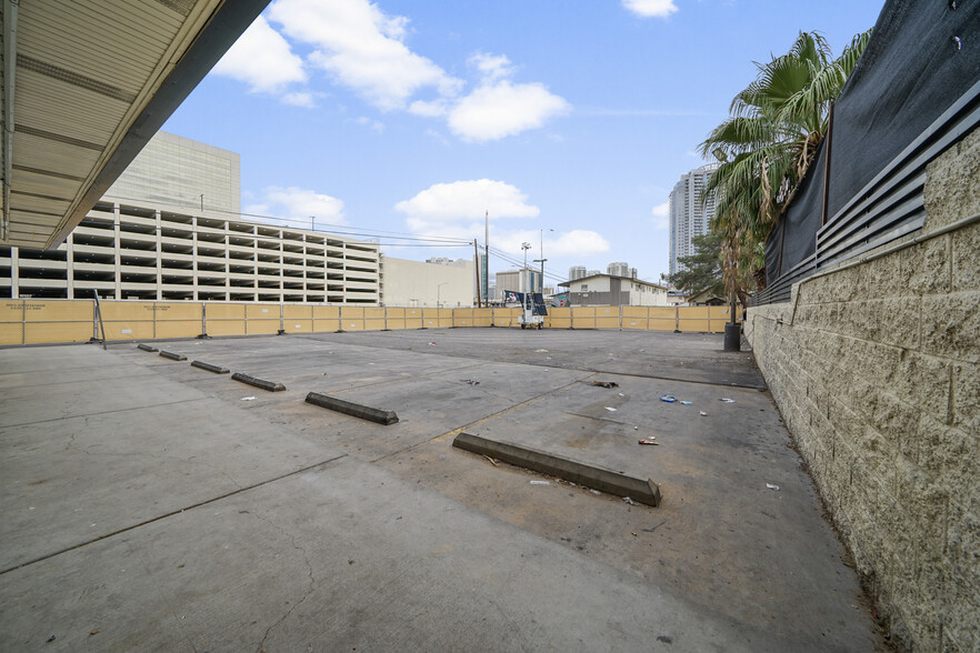 200 W Boston Ave, Las Vegas, NV for lease - Building Photo - Image 3 of 5