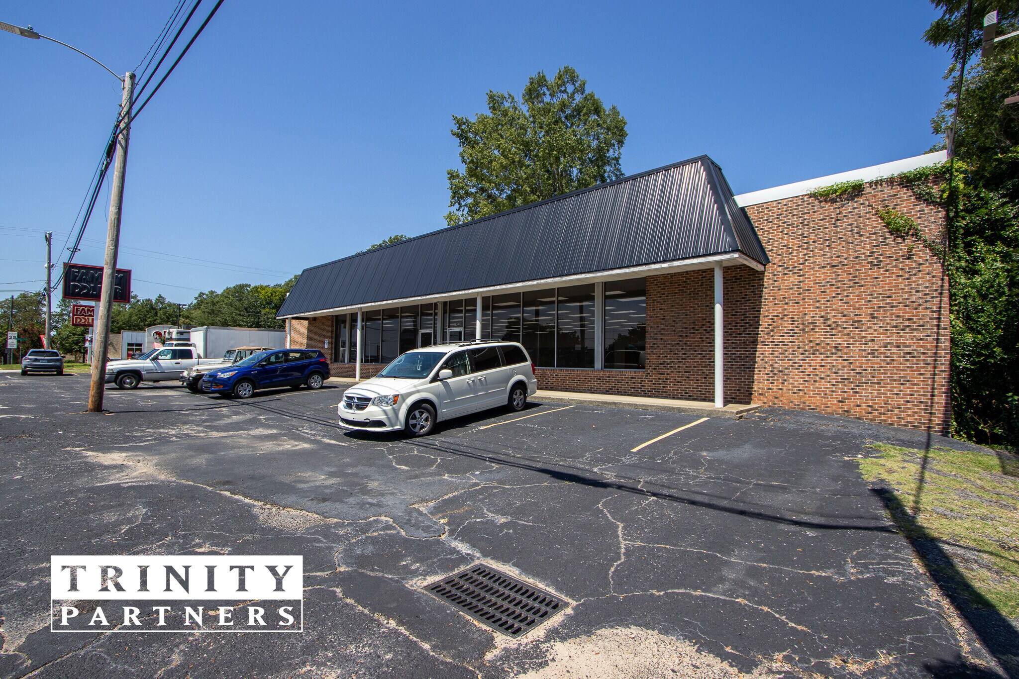 1901 Rosewood Dr, Columbia, SC for sale Primary Photo- Image 1 of 1
