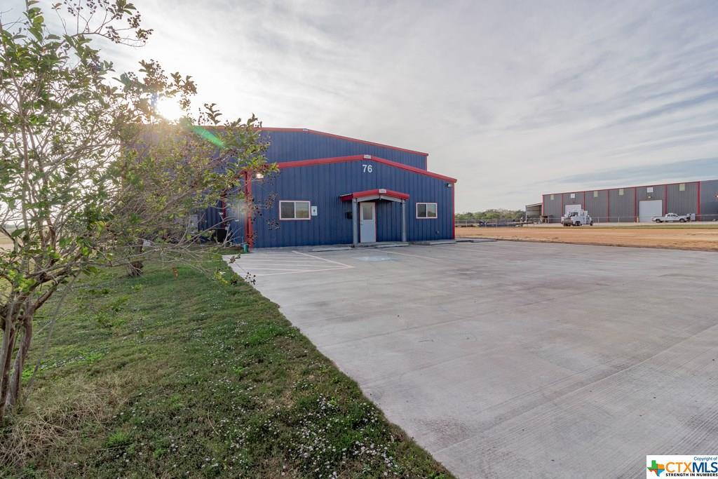 76 Star Ship Ave, Inez, TX for sale Primary Photo- Image 1 of 1