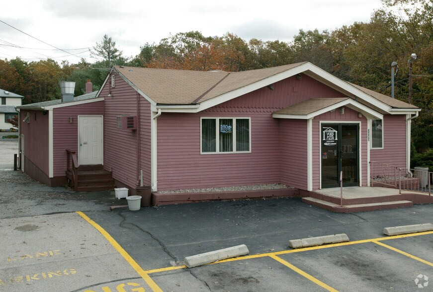 2076 Nooseneck Hill Rd, Coventry, RI for sale - Primary Photo - Image 1 of 1