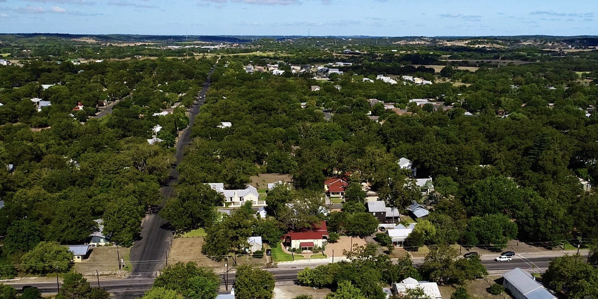 404 N Milam St, Fredericksburg, TX for sale Primary Photo- Image 1 of 1