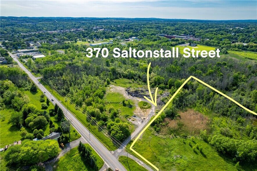 370 Saltonstall St, Canandaigua, NY for sale - Primary Photo - Image 1 of 1