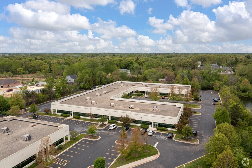 9014 Heritage Pky, Woodridge, IL for lease - Aerial - Image 2 of 7