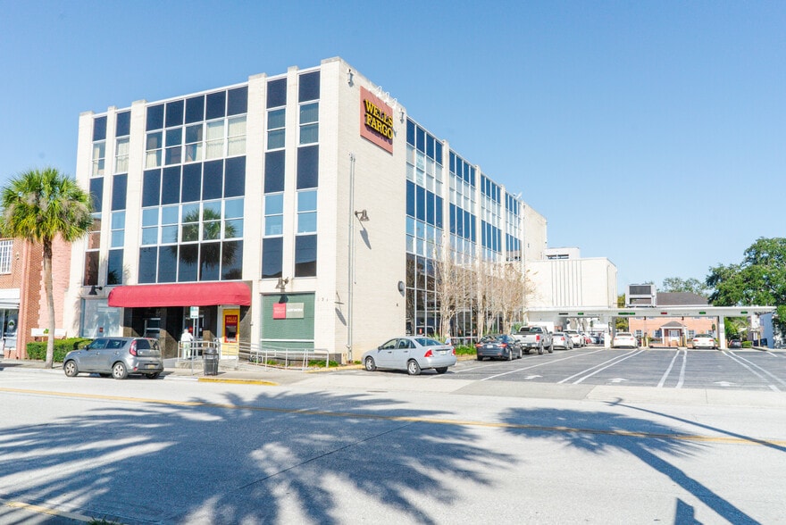 131 E New York Ave, Deland, FL 32724 Downtown Deland Executive Suites