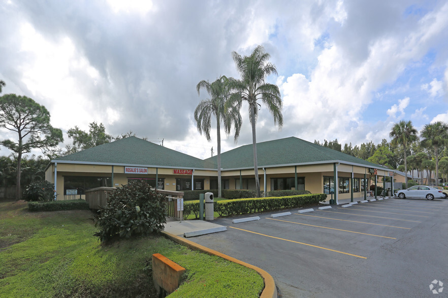 6116-6140 SE Federal Hwy, Stuart, FL for lease - Primary Photo - Image 3 of 3