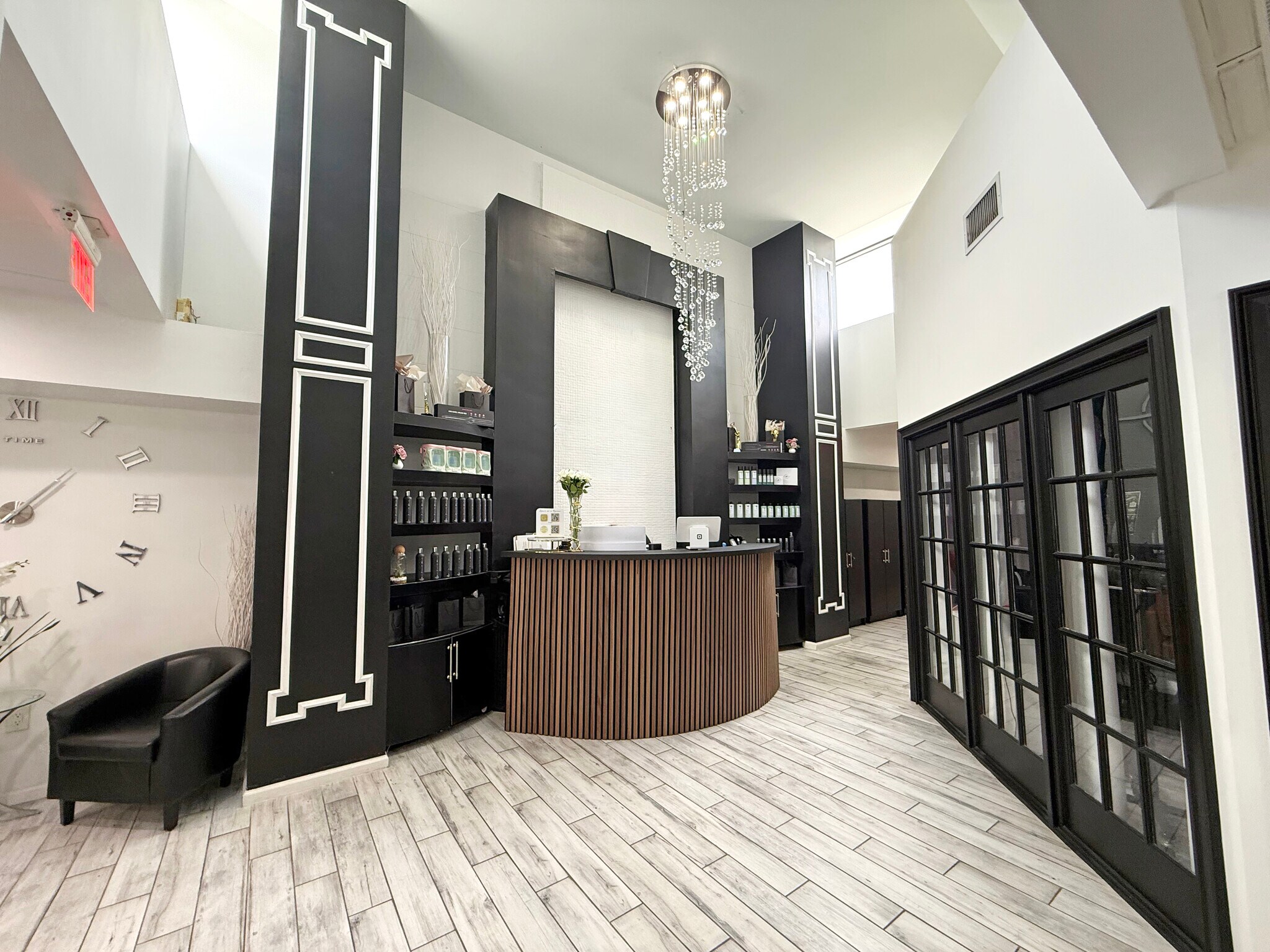 1235 N Orange Ave, Orlando, FL for lease Interior Photo- Image 1 of 9