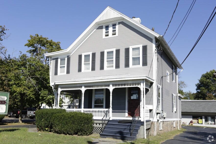 219 S Main St, Flemington, NJ 08822