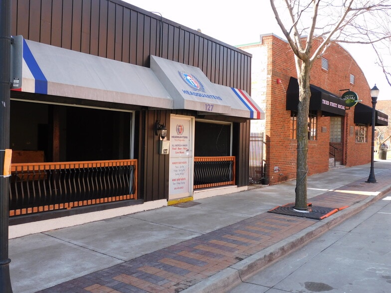 127-129 SE 3rd St, Lees Summit, MO for lease - Building Photo - Image 3 of 20