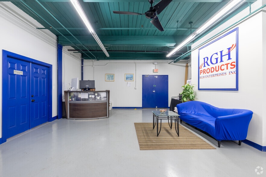 208 S Pulaski St, Baltimore, MD for lease - Interior Photo - Image 3 of 20