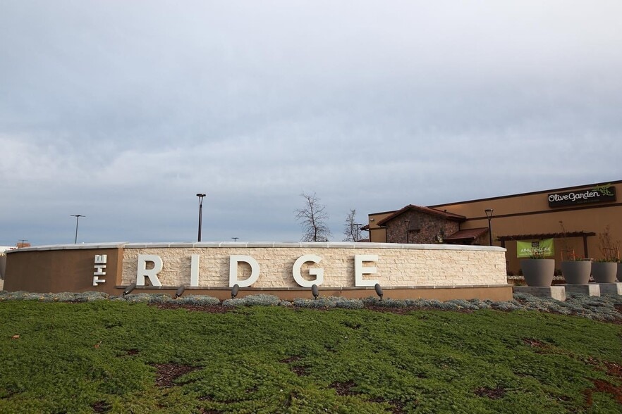 Elk Grove Blvd, Elk Grove, CA for lease - Building Photo - Image 2 of 4