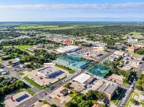 208 E Houston St, Beeville, TX - aerial  map view