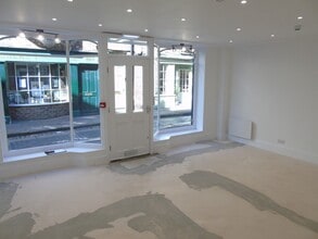 4 Grape Ln, York for lease Interior Photo- Image 1 of 1