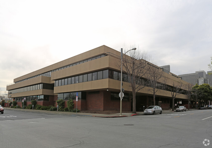 900 Front St, San Francisco, CA for lease - Building Photo - Image 3 of 3