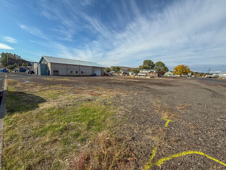 937 NW Beaver St, Prineville, OR for sale - Building Photo - Image 3 of 12