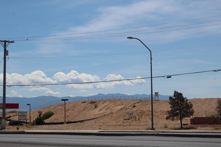 1451 Main St NW, Los Lunas, NM for sale - Building Photo - Image 1 of 1
