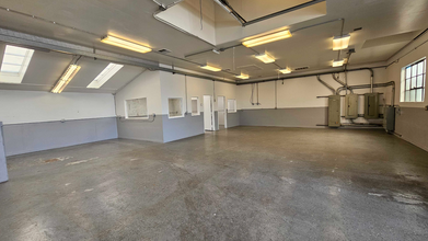 2610 Bay Rd, Redwood City, CA for lease Interior Photo- Image 2 of 4