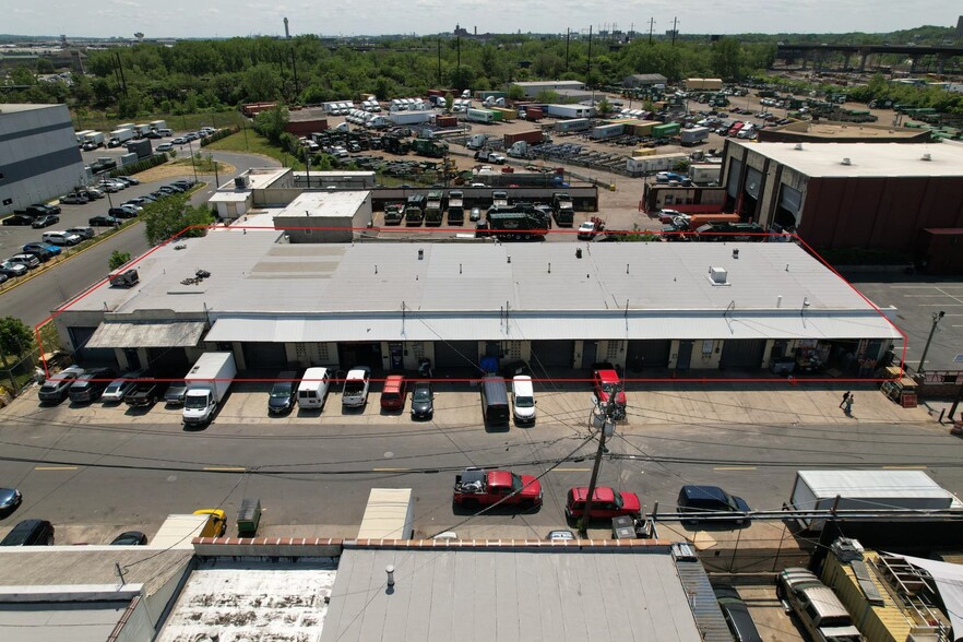 202-220 Vanderpool St, Newark, NJ for lease - Building Photo - Image 2 of 4