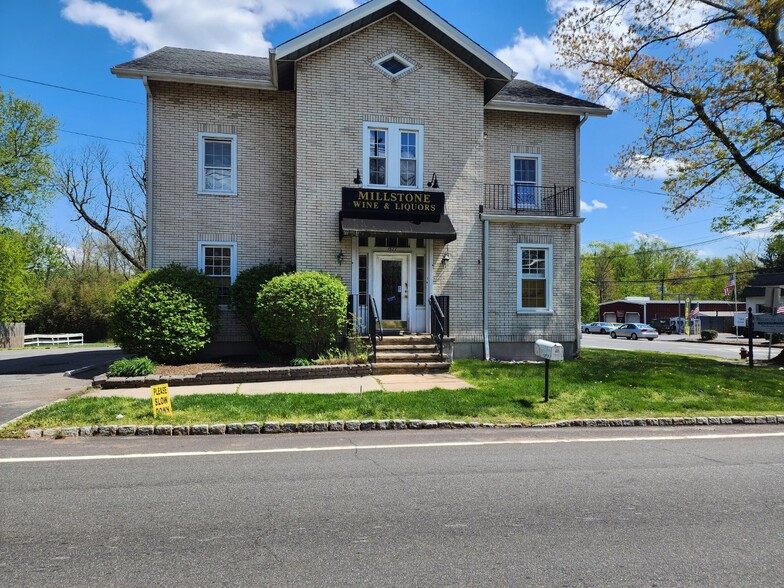 1377 Millstone River Rd, Hillsborough, NJ for sale - Primary Photo - Image 1 of 3