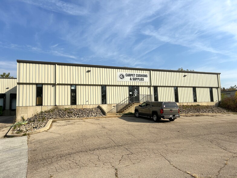 814 Post Rd, Madison, WI for sale - Building Photo - Image 1 of 9