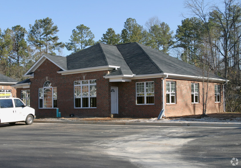 11539 Park Woods Cir, Alpharetta, GA for lease - Building Photo - Image 2 of 4