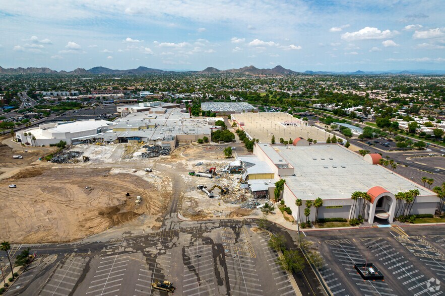 45004568 E Cactus Rd, Phoenix, AZ 85032