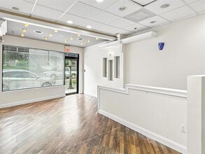 856 Kinderkamack Rd, River Edge, NJ for lease Interior Photo- Image 2 of 13