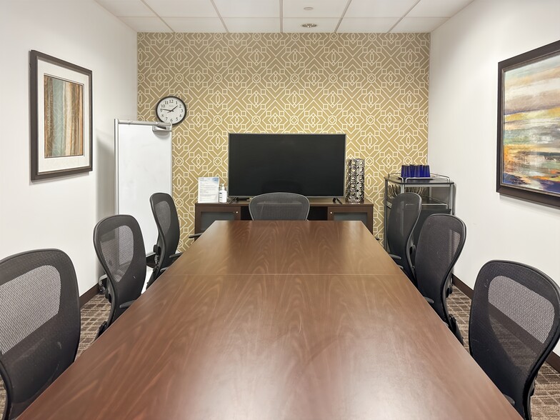 5201 Eden Ave, Edina, MN for lease - Interior Photo - Image 3 of 26