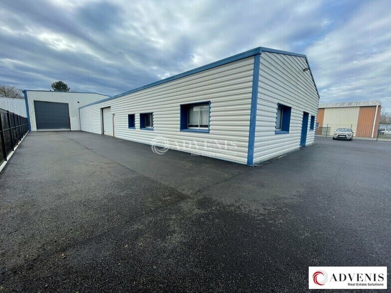 Industrial in Cestas for lease - Building Photo - Image 2 of 8