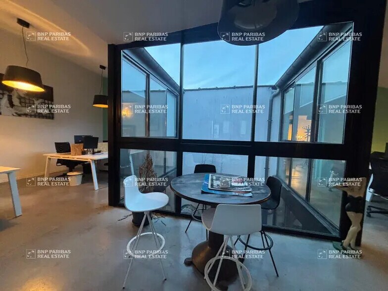 22 Rue De Bergues, Lille for sale - Interior Photo - Image 3 of 17