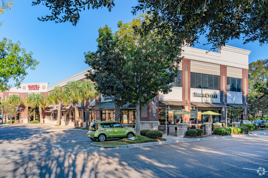 2000 Sam Rittenberg Blvd, Charleston, SC for lease - Building Photo - Image 2 of 69