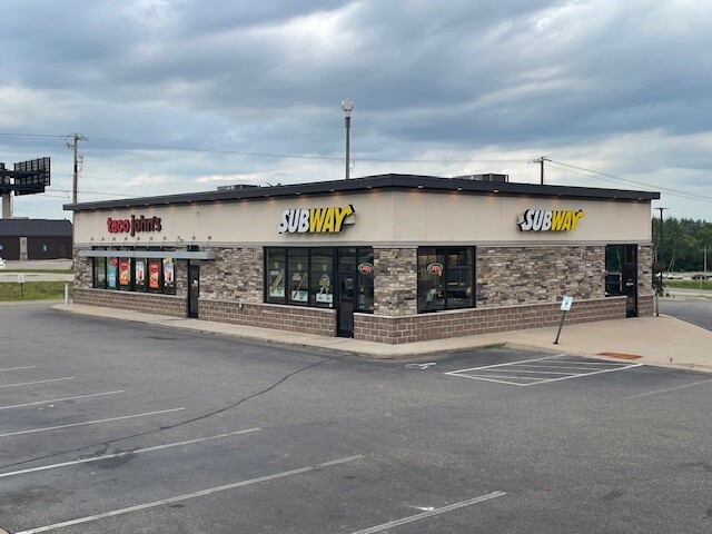 3340 Rice st, Shoreview, MN for lease - Building Photo - Image 1 of 13