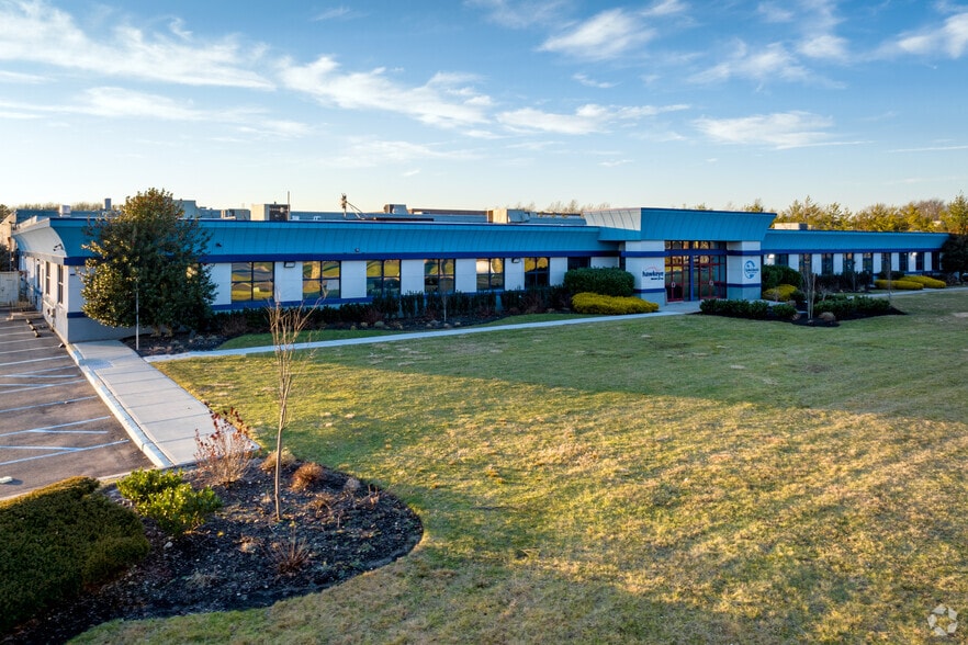 100 Marcus Blvd, Hauppauge, NY 11788 Hauppauge Industrial Park
