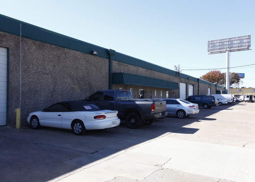 5600-5636 Rampart St, Houston, TX for lease - Building Photo - Image 2 of 3