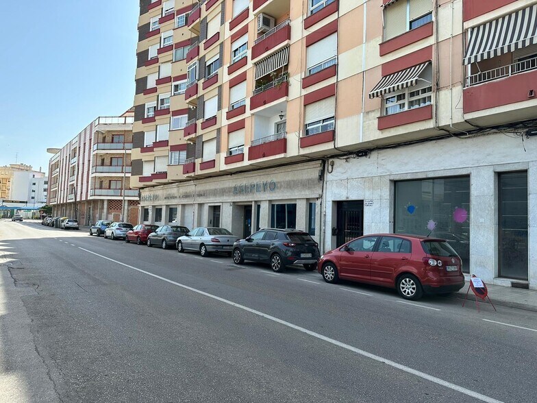 Retail in Alzira, Valencia for lease - Building Photo - Image 3 of 10