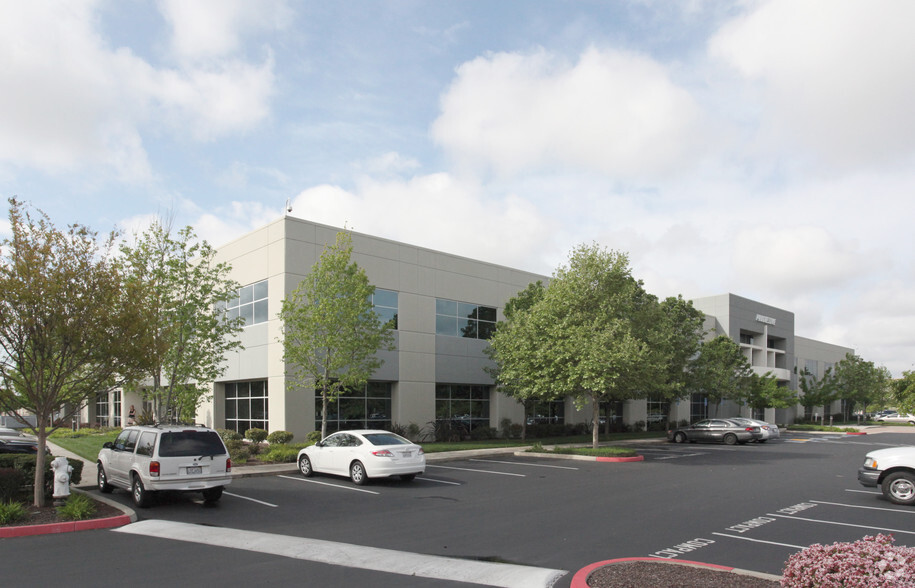 10940 White Rock Rd, Rancho Cordova, CA for lease - Building Photo - Image 3 of 22