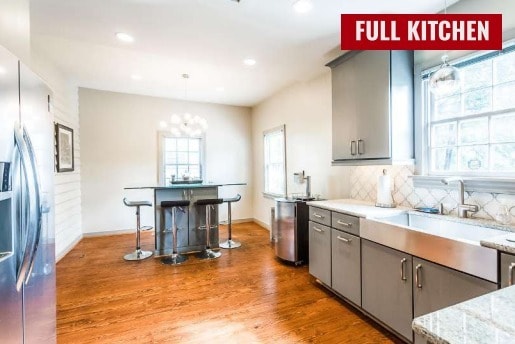 206 New Bern Pl, Raleigh, NC for sale - Interior Photo - Image 3 of 7