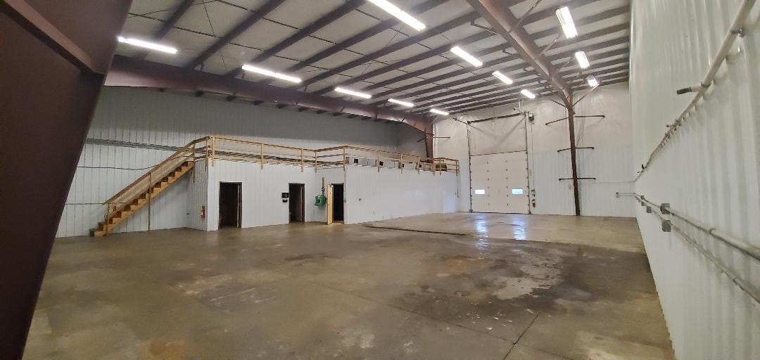 244 Grey Fox Dr, Montoursville, PA for lease Interior Photo- Image 1 of 5