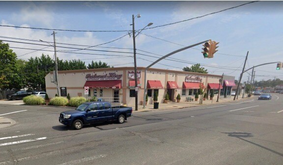 190-196 Merrick Rd, Merrick, NY for sale - Building Photo - Image 1 of 1