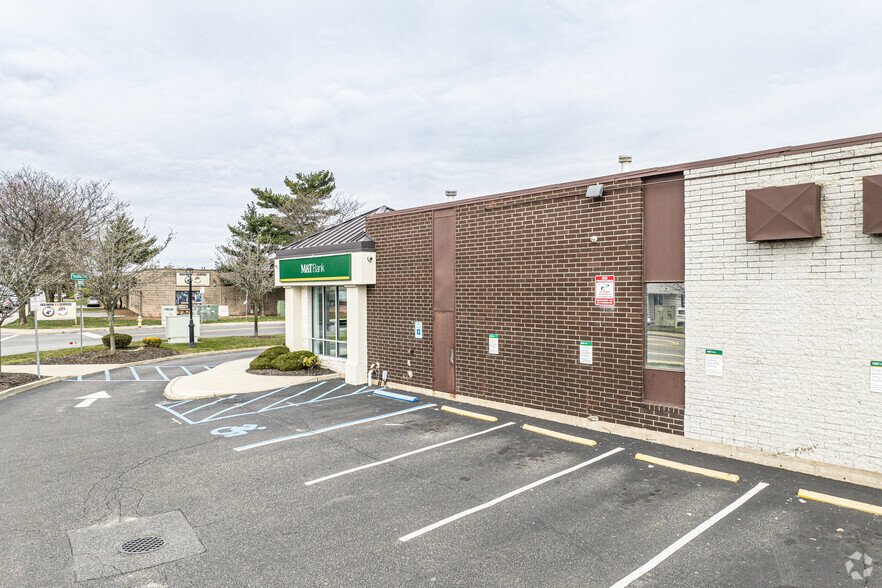 1019 Grand Blvd, Deer Park, NY for lease - Building Photo - Image 3 of 4